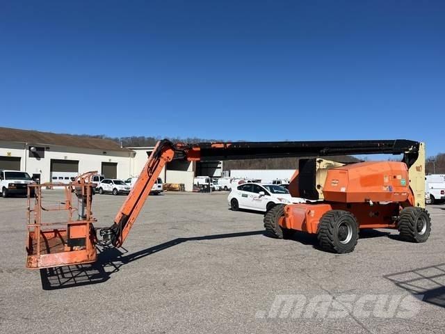 JLG 800 AJ Bomliftar