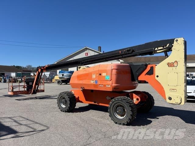 JLG 800 AJ Bomliftar