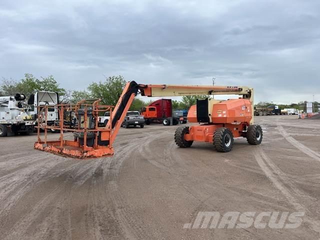 JLG 800 AJ Bomliftar