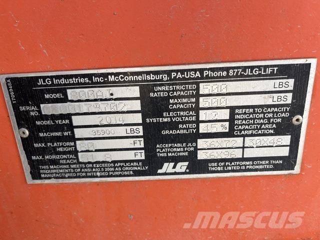 JLG 800 AJ Bomliftar