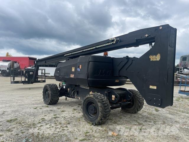 JLG 800A Bomliftar