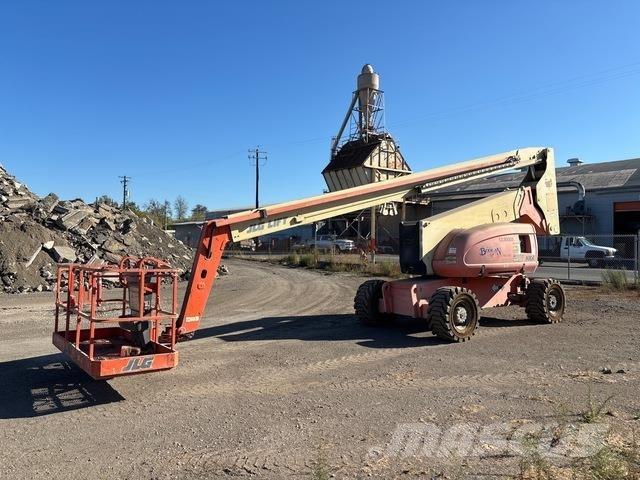 JLG 800A Bomliftar