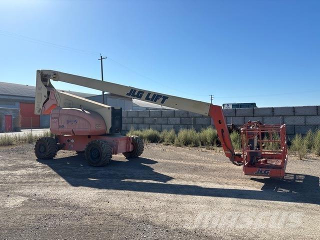 JLG 800A Bomliftar