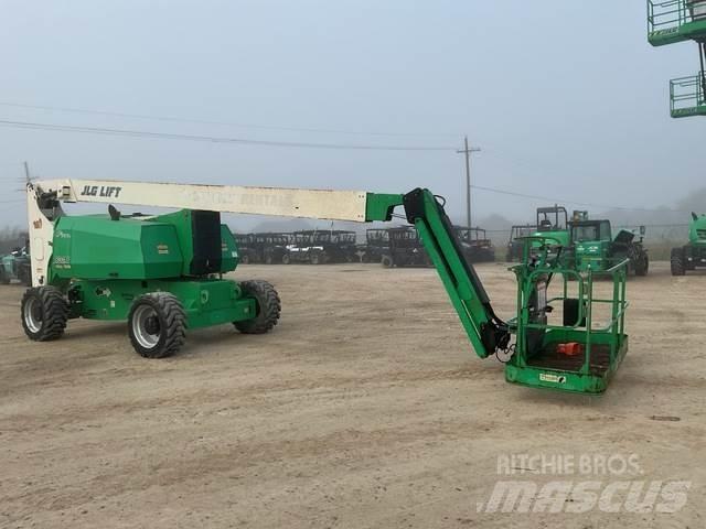 JLG 800AJ Bomliftar