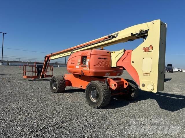 JLG 800AJ Bomliftar