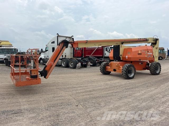 JLG 800AJ Bomliftar
