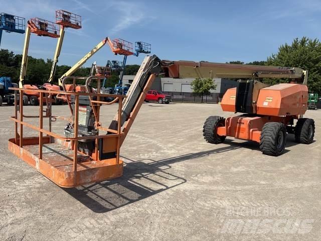 JLG 800AJ Bomliftar