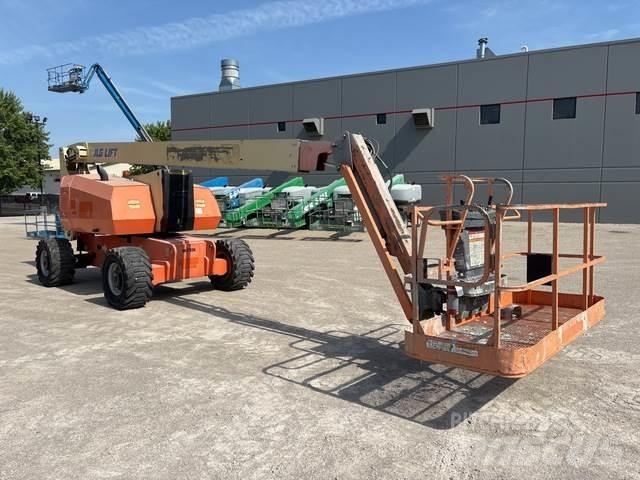 JLG 800AJ Bomliftar