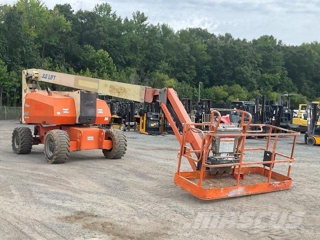 JLG 800AJ Bomliftar