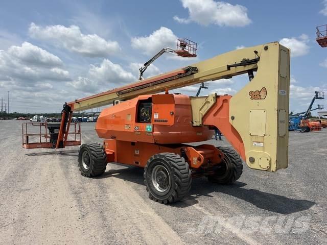 JLG 800AJ Bomliftar