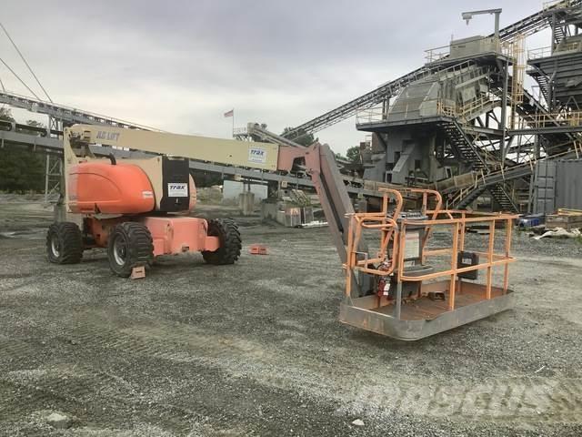 JLG 800AJ Bomliftar