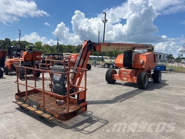 JLG 800AJ Bomliftar