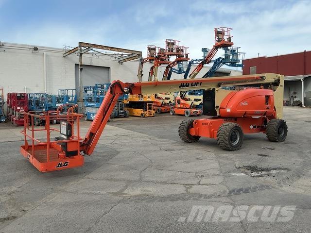 JLG 800AJ Bomliftar
