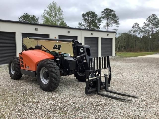JLG 943 Teleskoplastare