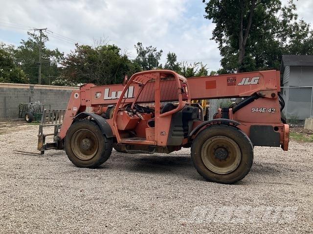 JLG 944E-42 Teleskoplastare