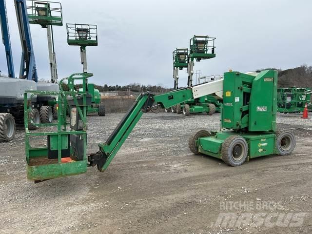 JLG E300AJ Bomliftar