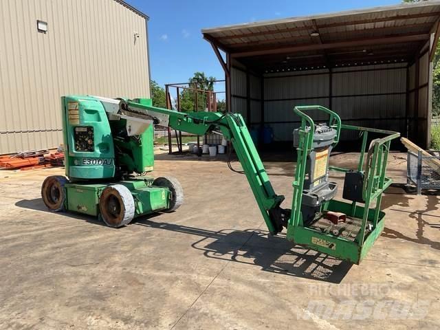 JLG E300AJ Bomliftar
