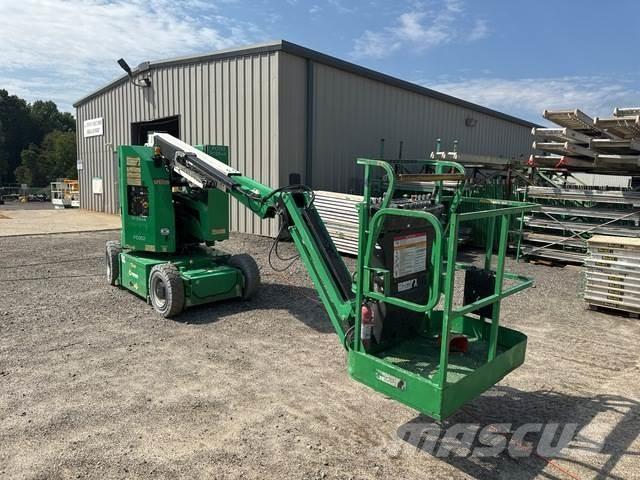 JLG E300AJ Bomliftar