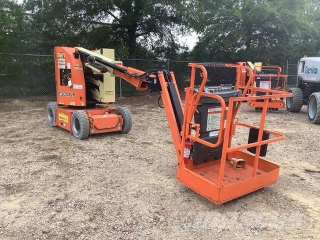JLG E300AJP Bomliftar