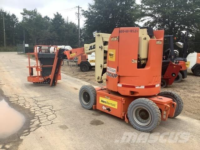 JLG E300AJP Bomliftar