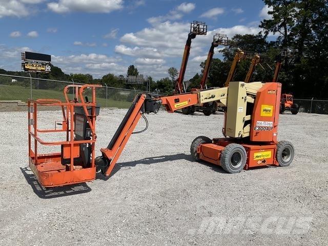 JLG E300AJP Bomliftar