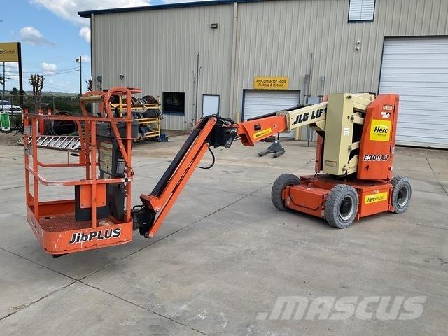 JLG E300AJP Bomliftar