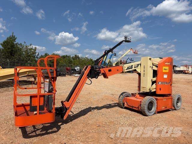 JLG E300AJP Bomliftar