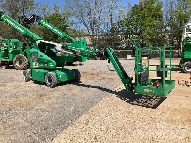 JLG E400AJPN Bomliftar