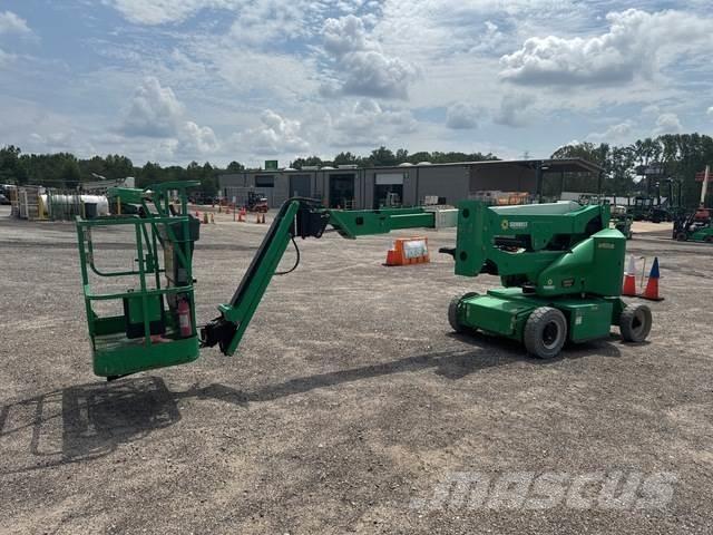 JLG E400AJPN Bomliftar