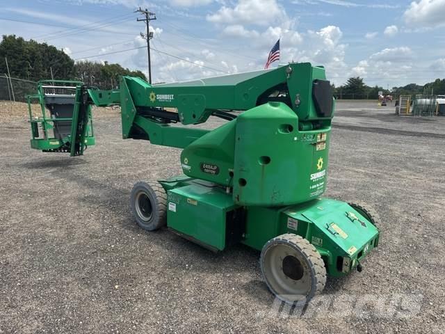 JLG E400AJPN Bomliftar