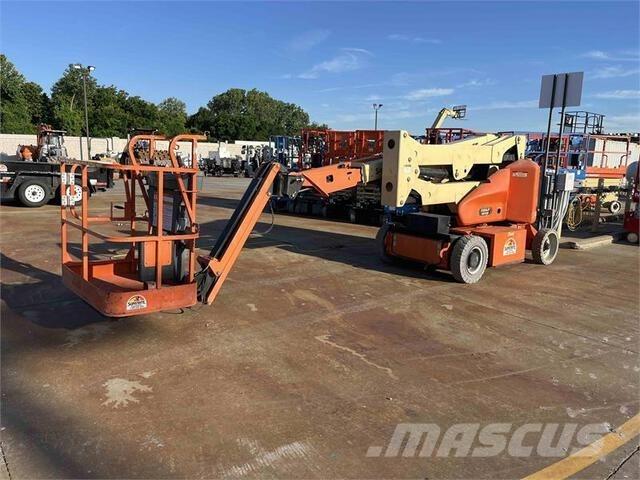 JLG E400AJPN Bomliftar