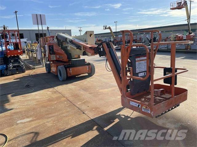 JLG E400AJPN Bomliftar