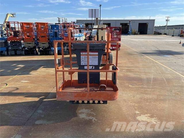 JLG E400AJPN Bomliftar