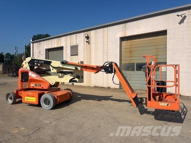 JLG E400AJPN Bomliftar