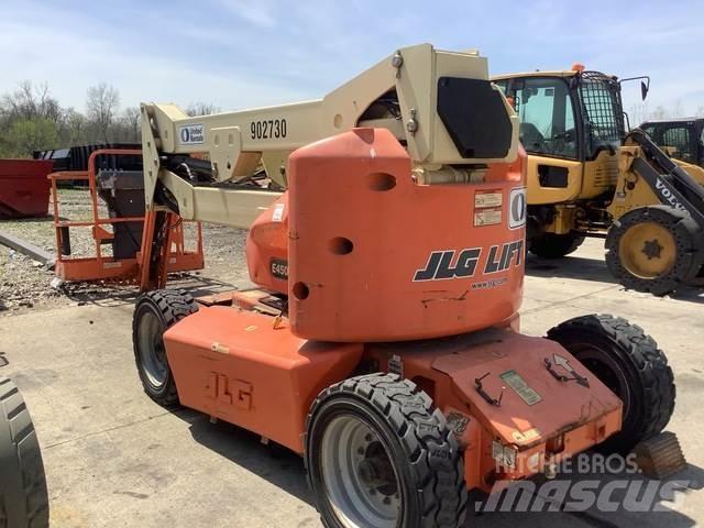 JLG E450AJ Bomliftar