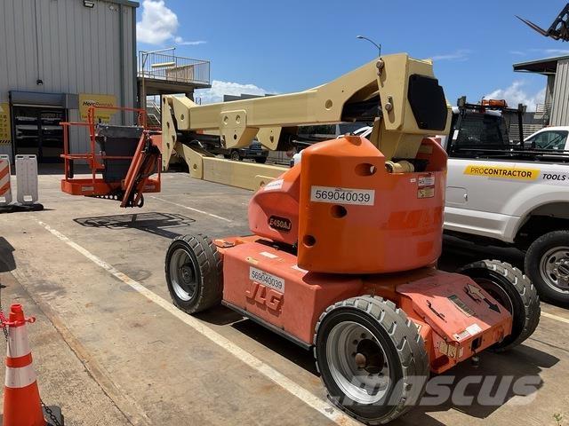 JLG E450AJ Bomliftar
