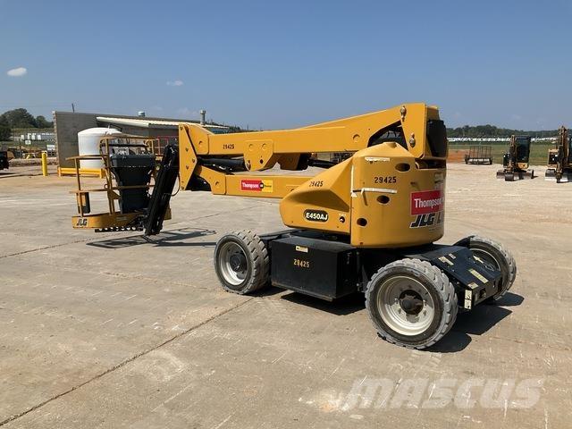 JLG E450AJ Bomliftar
