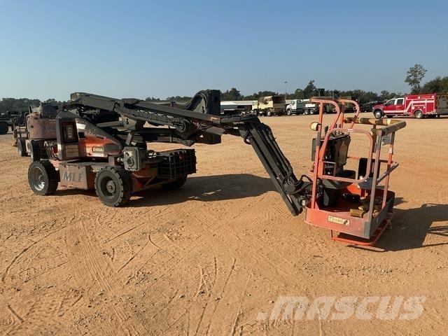 JLG E450AJ Bomliftar