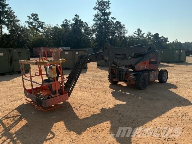 JLG E450AJ Bomliftar