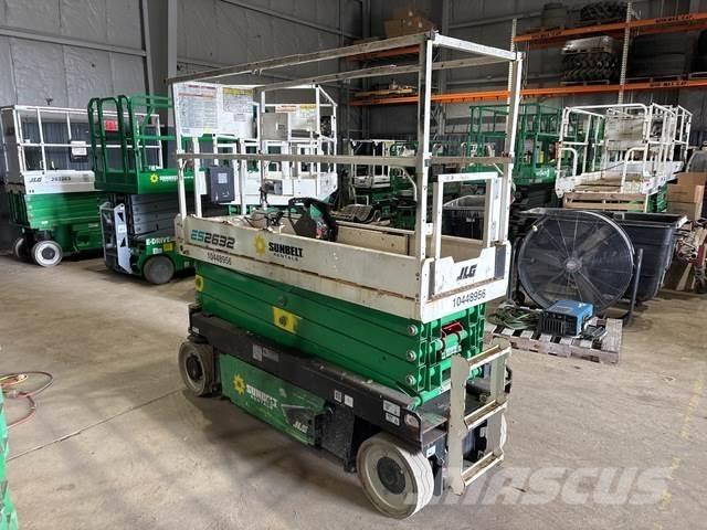 JLG ES2632 Saxliftar