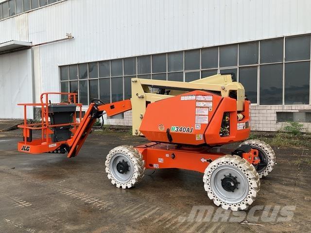 JLG H340AJ Bomliftar