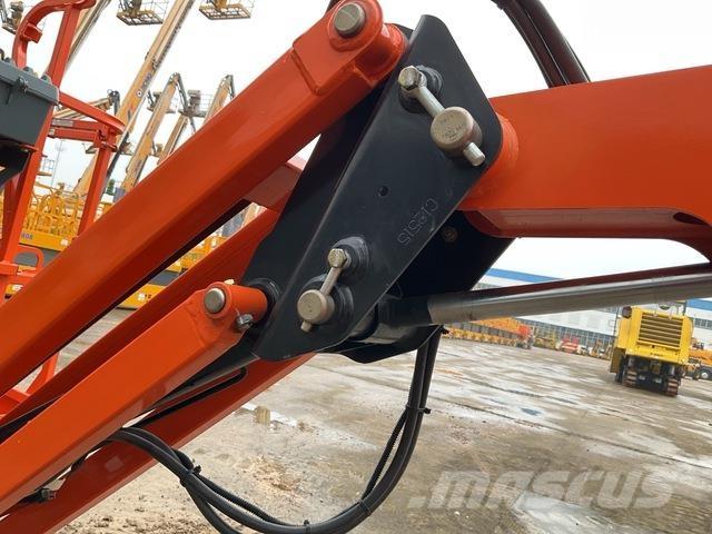 JLG H340AJ Bomliftar