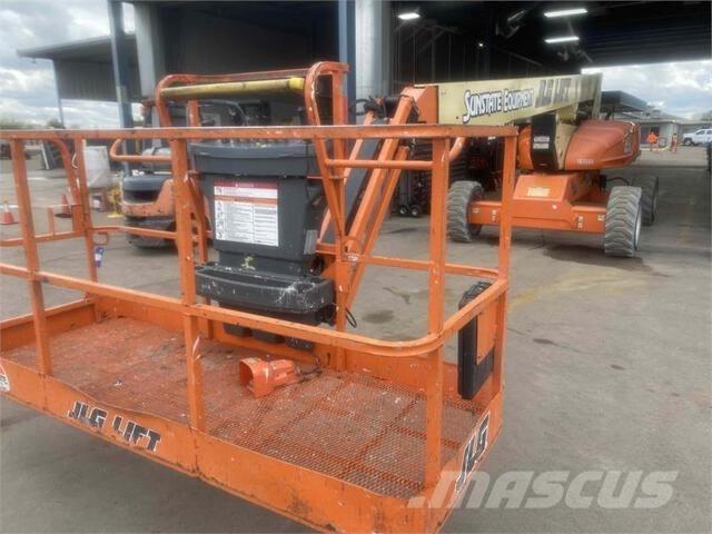 JLG M600J Bomliftar