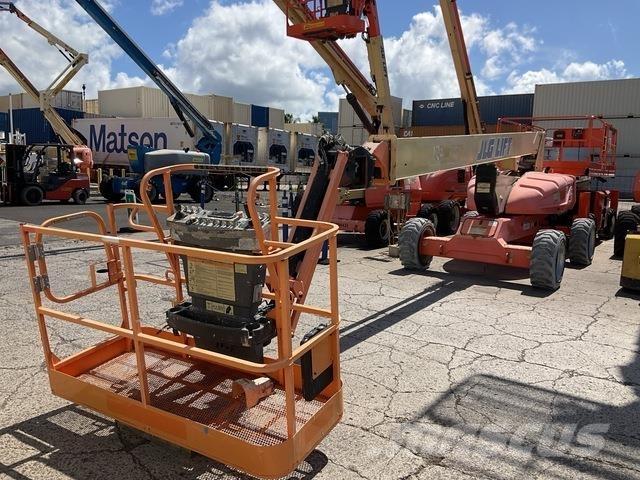 JLG M600JP Teleskop bomliftar