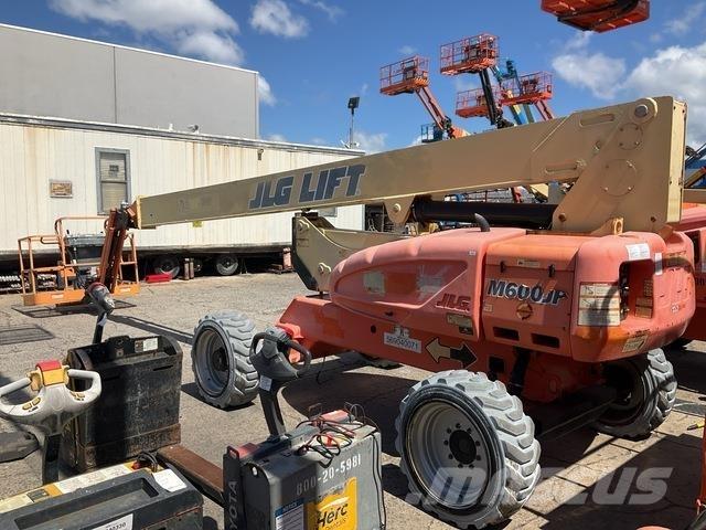 JLG M600JP Teleskop bomliftar