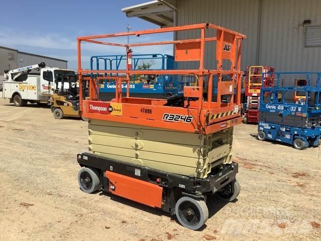 JLG R3246 Saxliftar