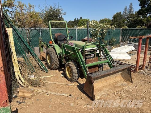 John Deere 790 Kompakttraktorer