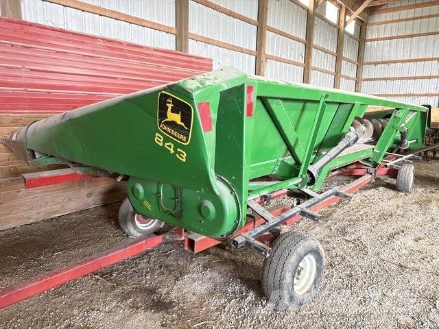 John Deere 843 Övriga maskiner för jordbearbetning