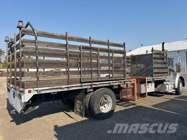 Kenworth T-300 Flakbilar