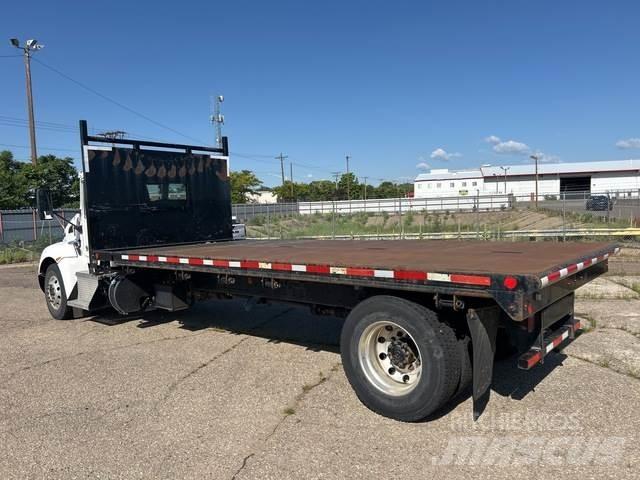 Kenworth T3 Flakbilar